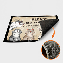 Please Keep Door Closed Cats Planning Escape - Custom Doormat Gifts For Cat Lovers